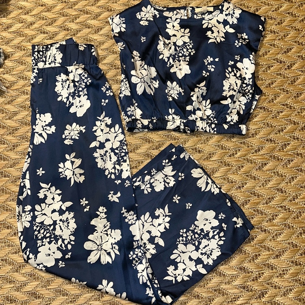 Elan Floral Set
